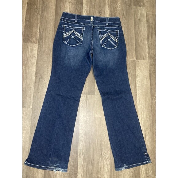 Ariat Jeans Womens 32R Blue Real Mid Rise Boot Cut Whipstitch Cowgirl Flaw 35x32 - Picture 1 of 9